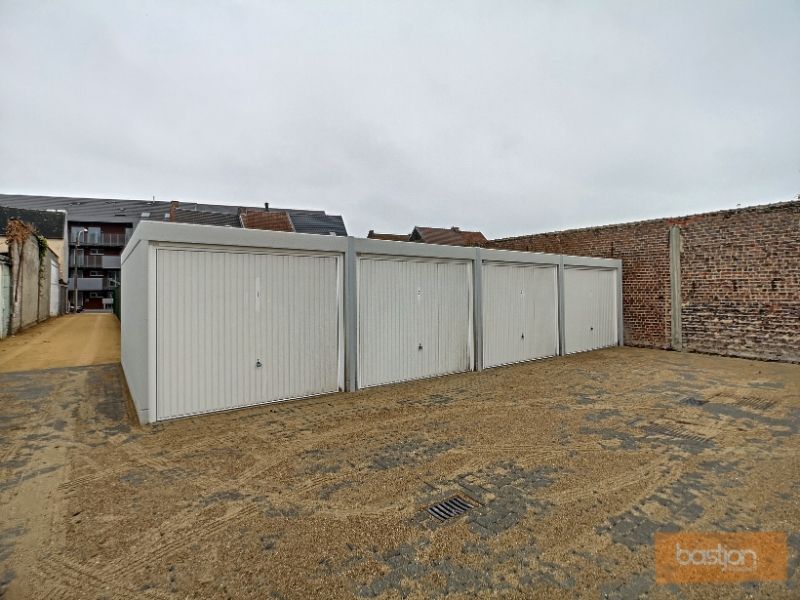 Garage te huur Andries Pevernagestraat 33 - 8530 Harelbeke