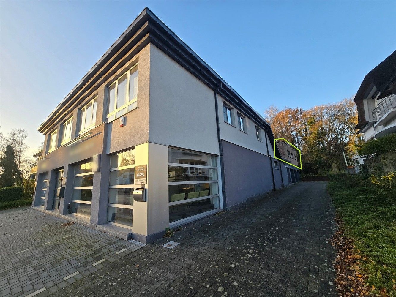 Afgewerkte kantoorruimte van 150m² in Genk! foto 21