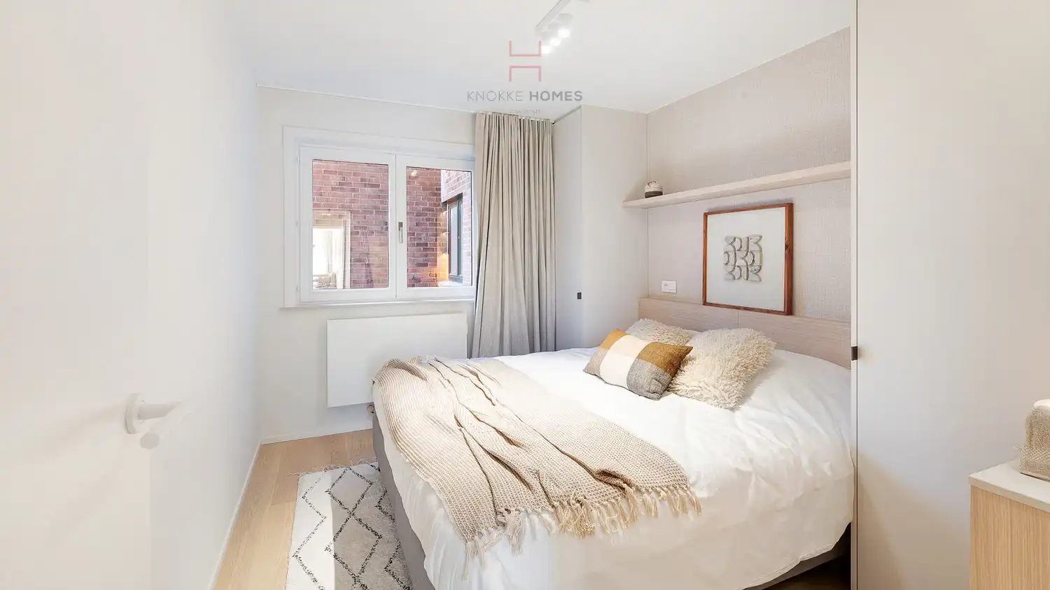 Stijlvol gerenoveerd appartement met zijdelings zeezicht in Duinbergen. foto 18