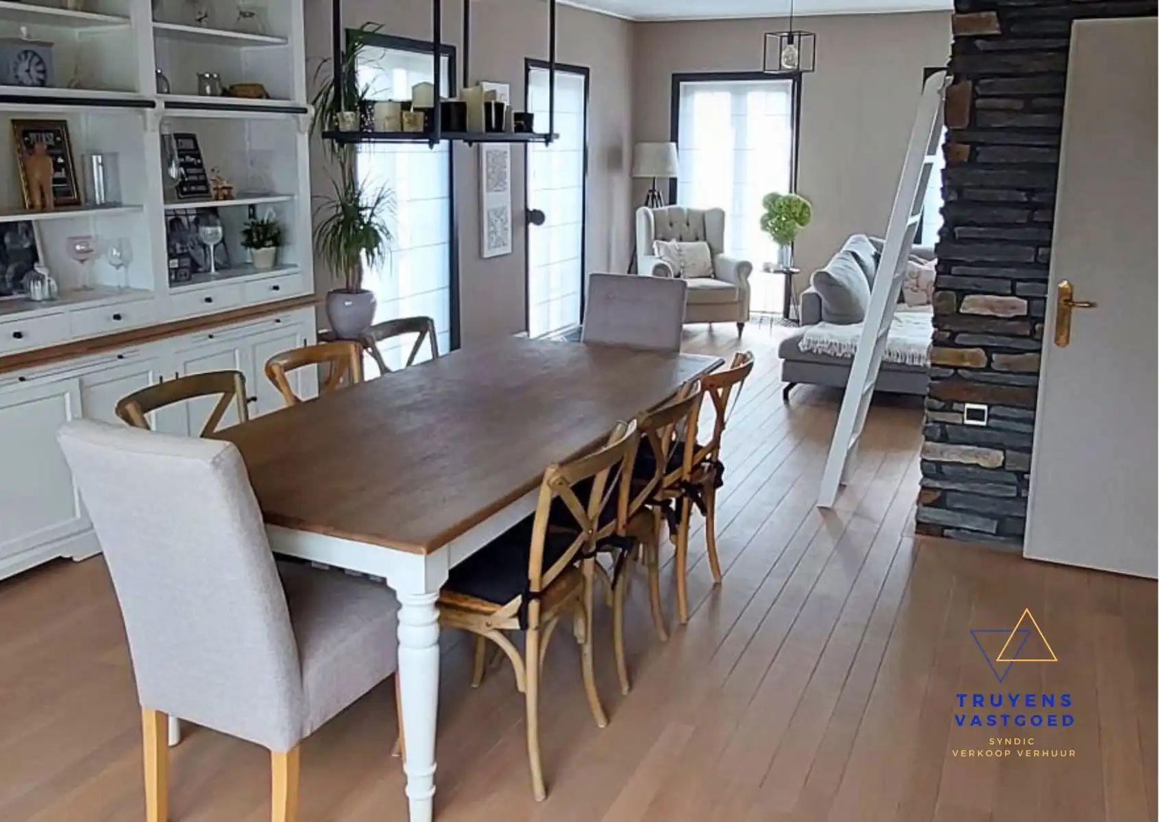 Villa te koop foto 11