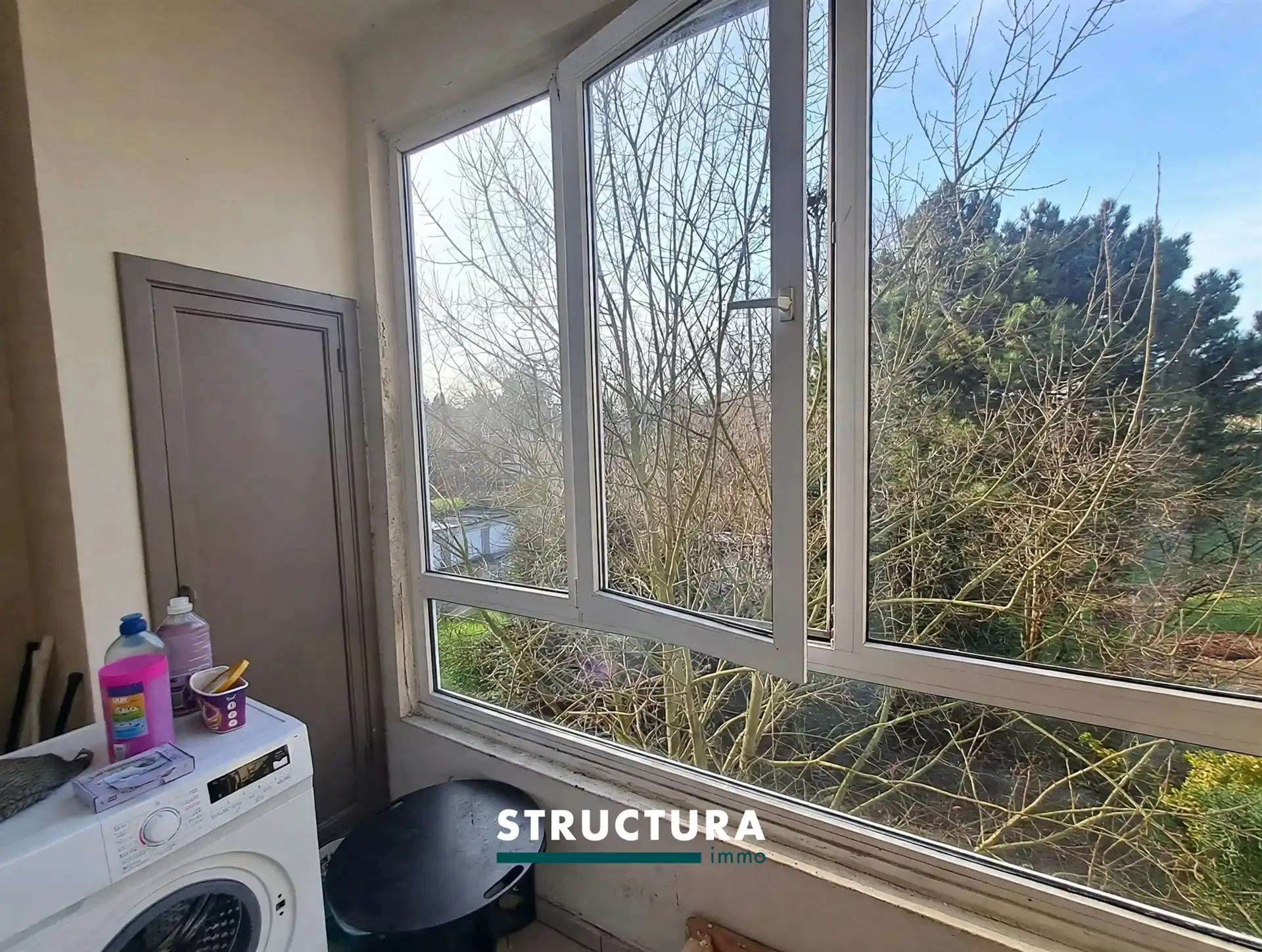 Gerenoveerd appartement in centrum Strombeek-Bever foto 8