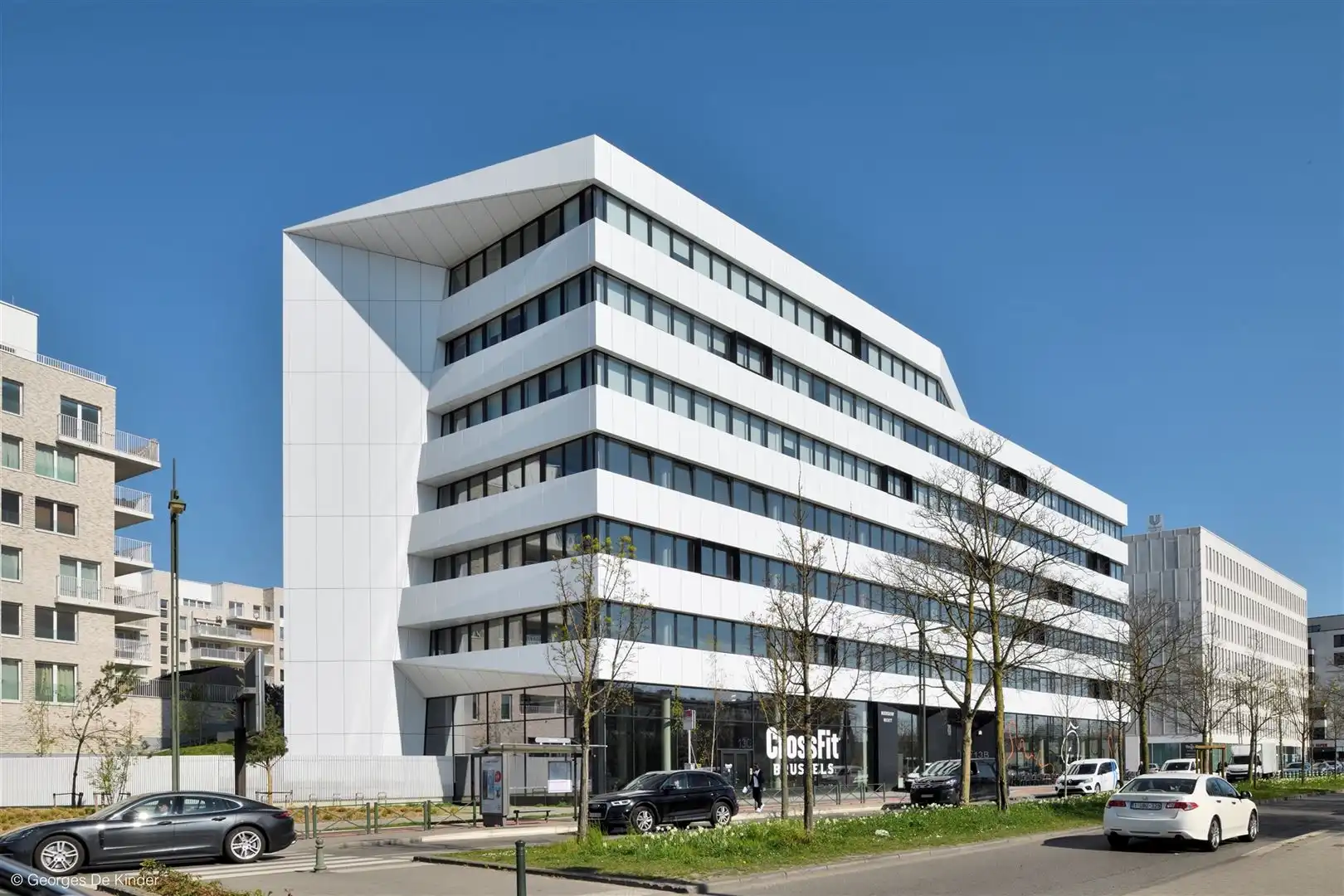 WHITE ANGLE: modulaire kantoren te huur vanaf 250m² foto {{pictureIndex}}