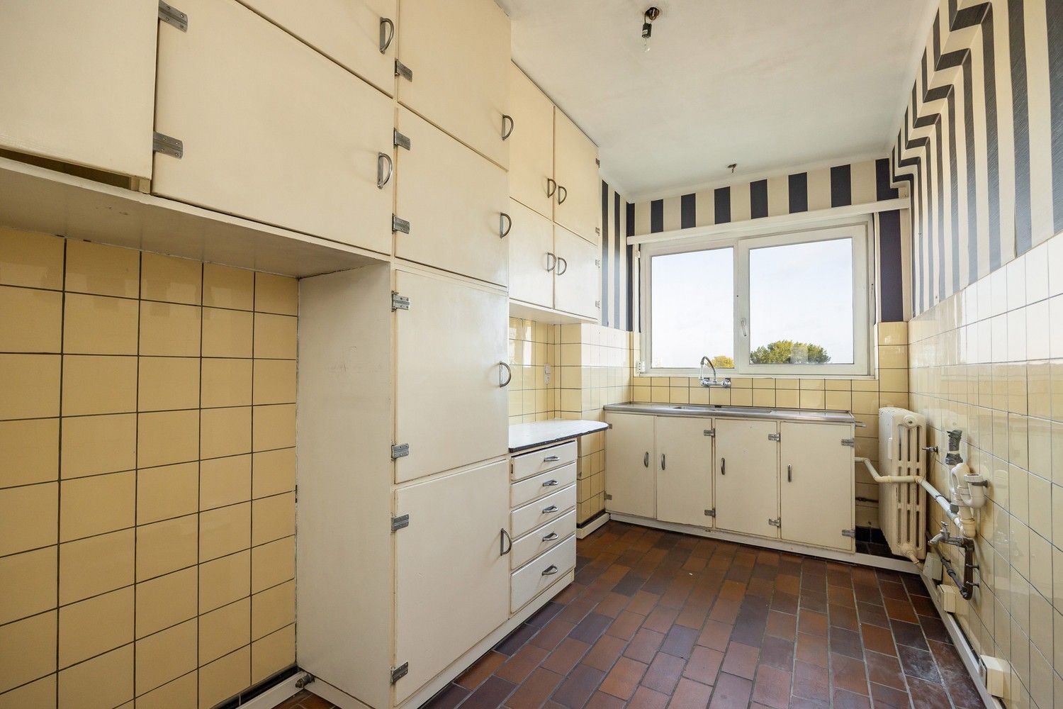 Te renoveren appartement - EPC B - balkon - Tentoonstellingswijk foto 7