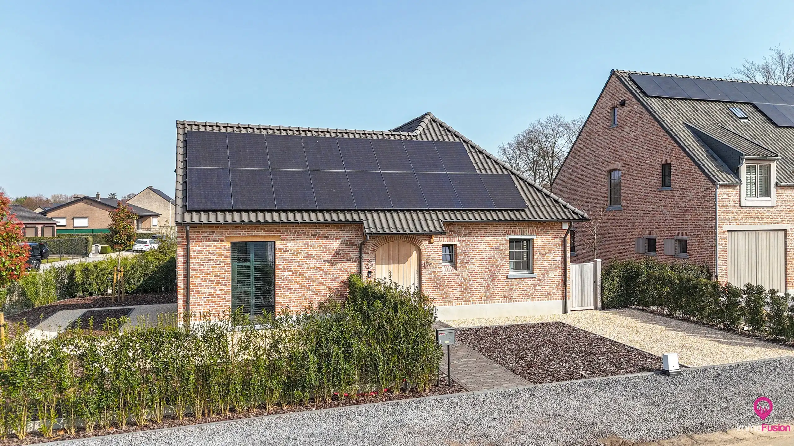Gelijkvloerse nieuwbouw in pastorijstijl met kelder en lift! foto 2
