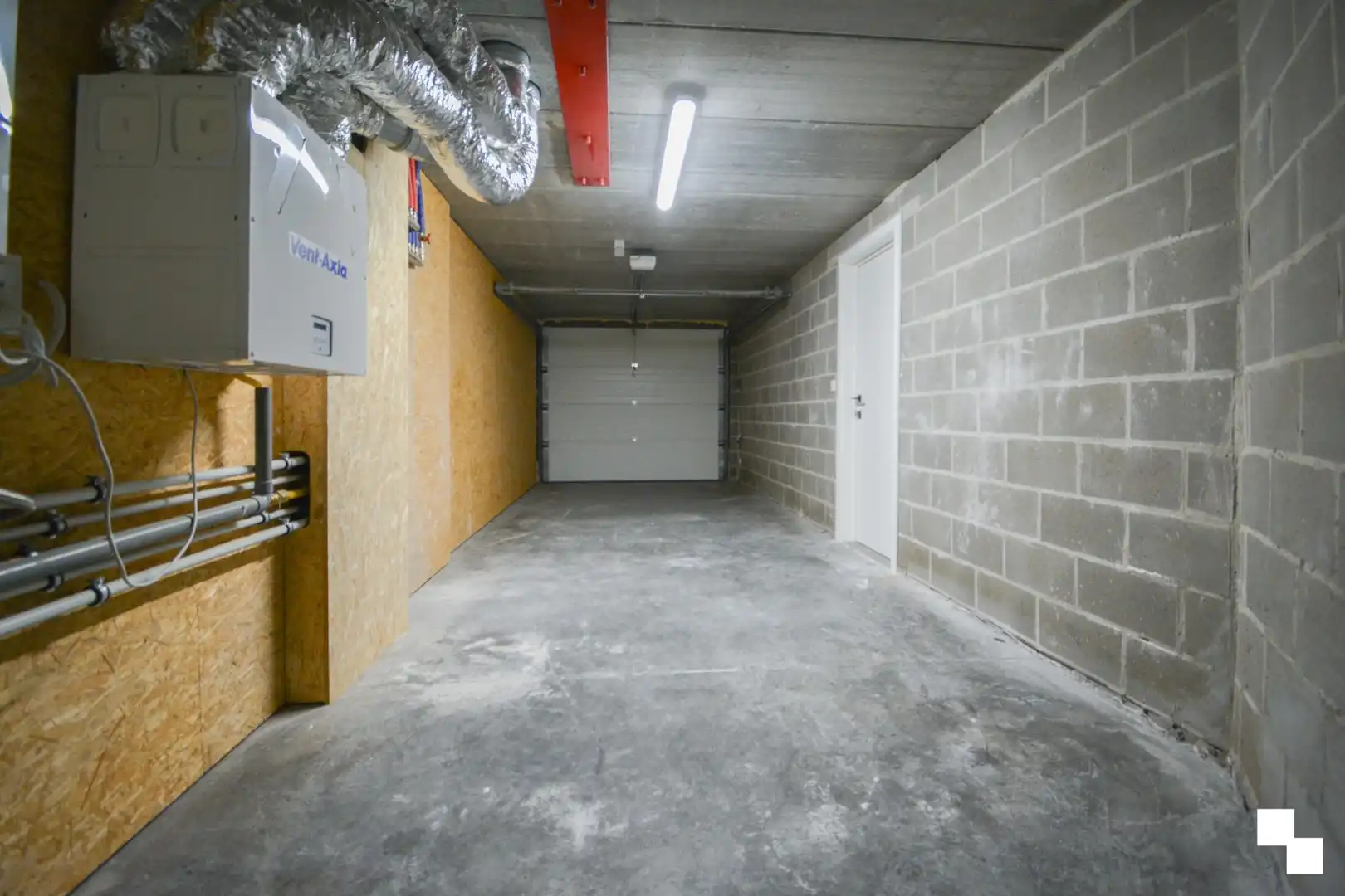 Tweeslaapkamer appartement met garage nabij het centrum van Izegem foto 29