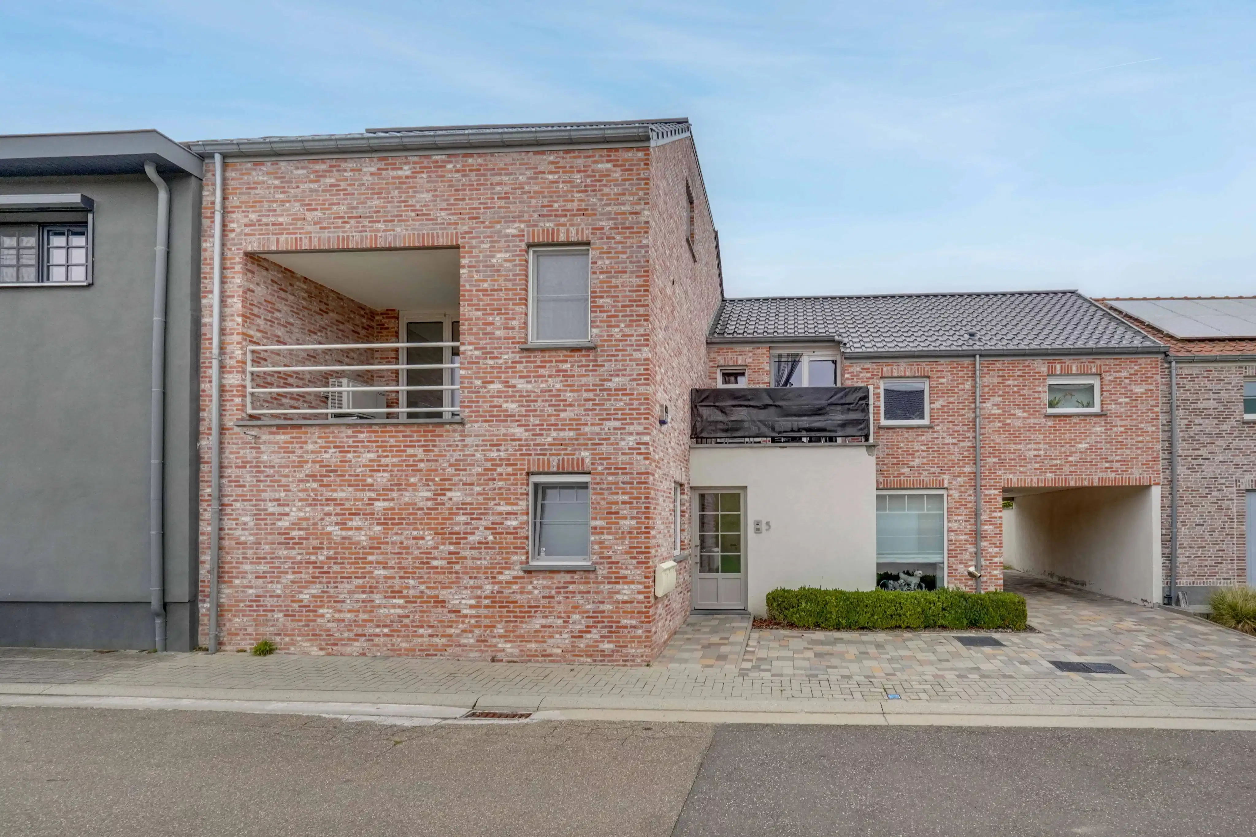 Mooi, recent appartement foto 17