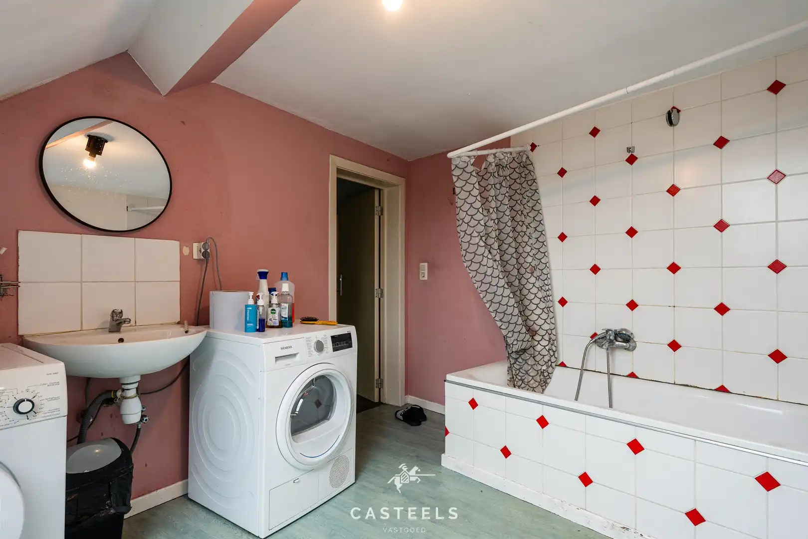 Handelshuis met woonst en uitbreidingsmogelijkheden foto 26