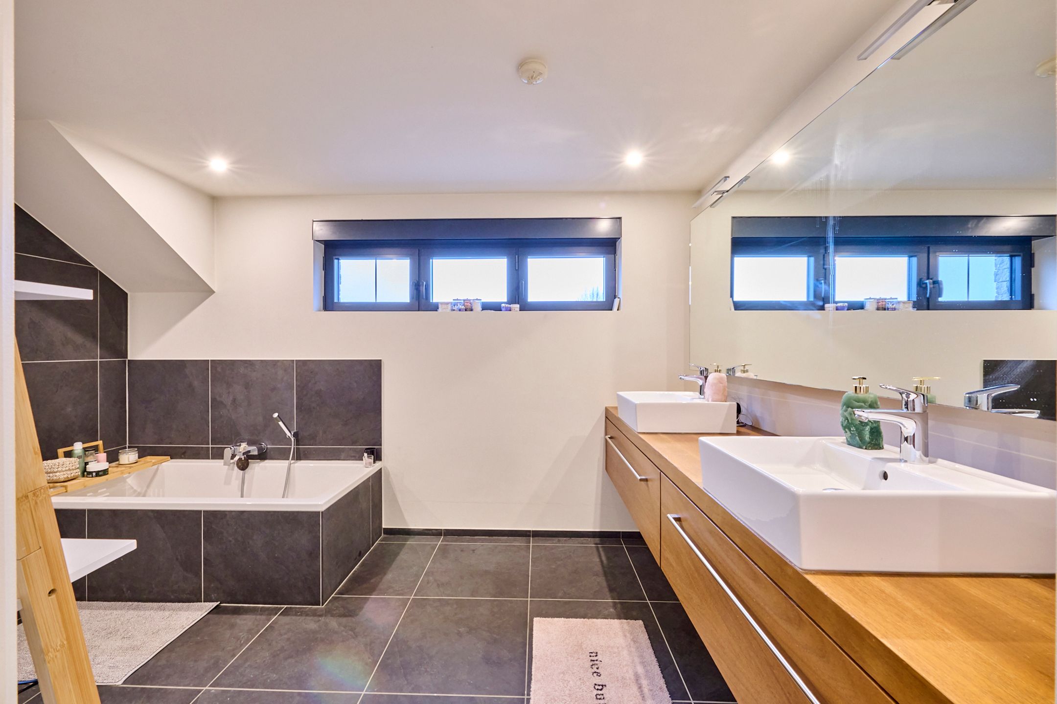 Verrassend ruime, energiezuinige woning foto 6