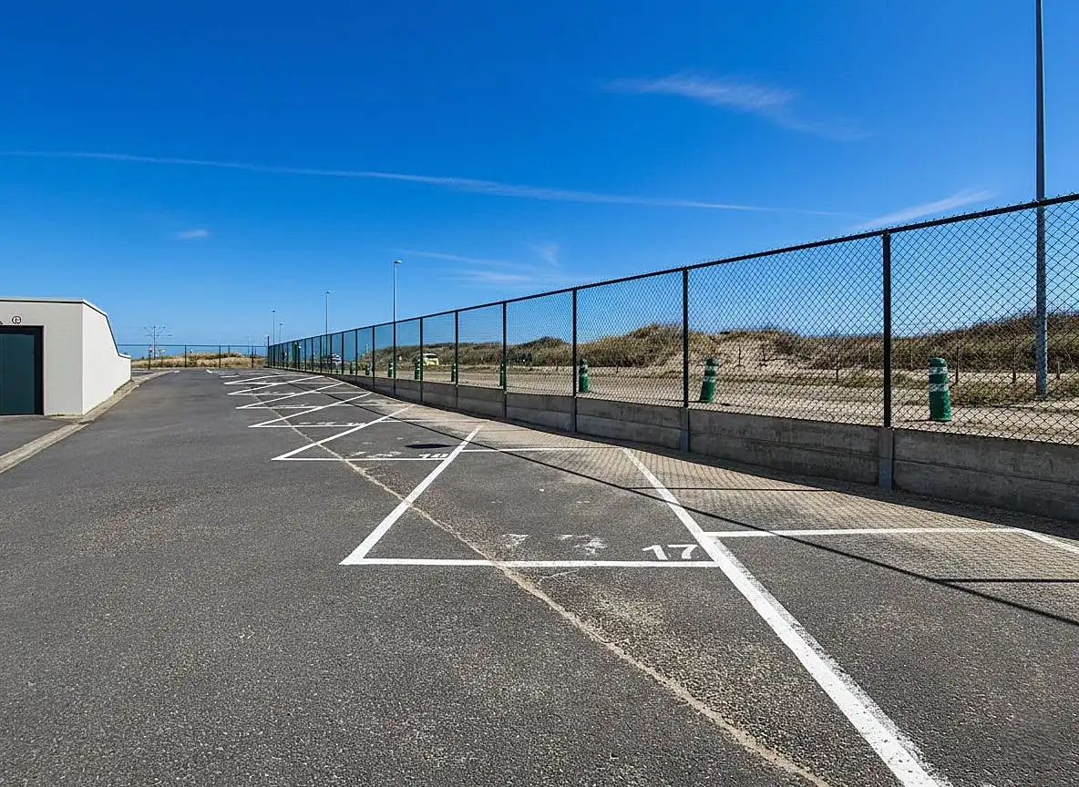 Goed gelegen staanplaats te koop aan de Zeedijk! foto 4