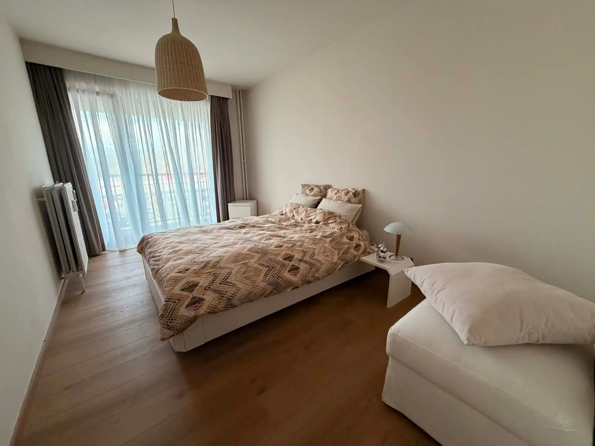 Stijlvol gerenoveerd appartement met terras nabij de vijver in Wemmel foto 9