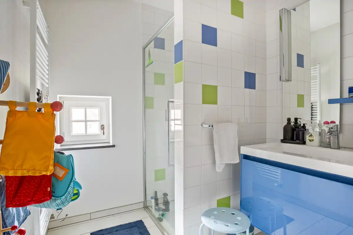 Exclusieve villa met oa 5 slaapkamers en verwarmde zwemvijver  op 2.070 m². foto 23