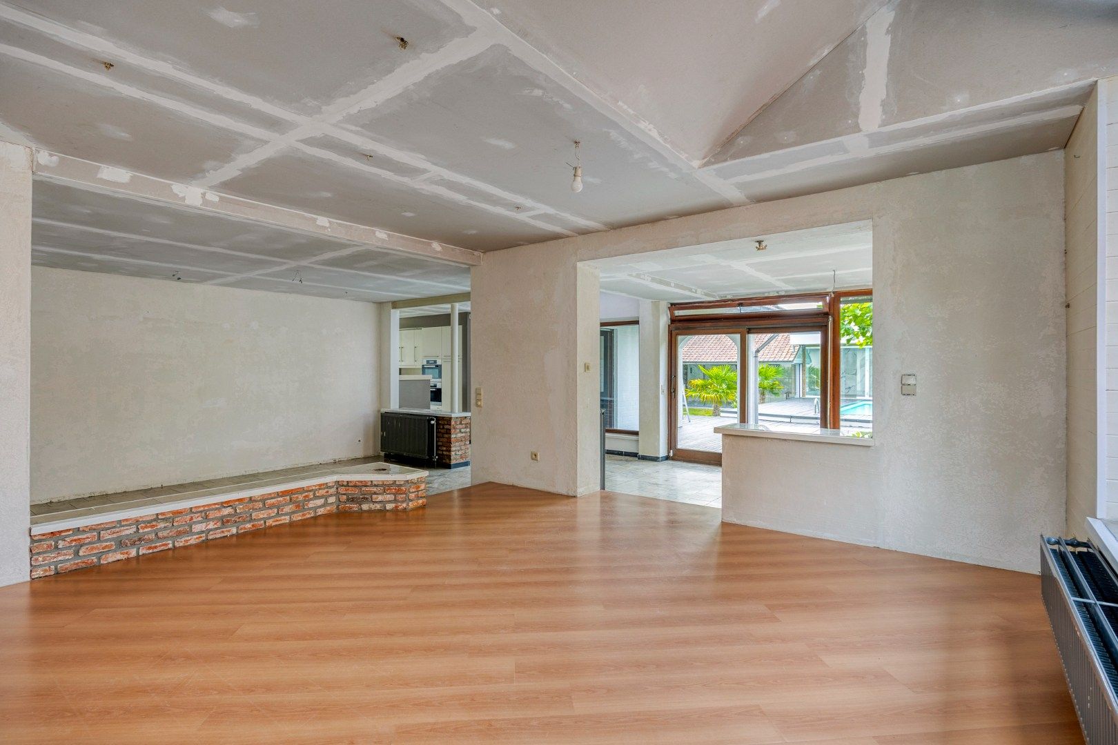 Charmante woning met 3 slpks, zwembad en twee garages in Witgoor (Dessel) ! foto 3