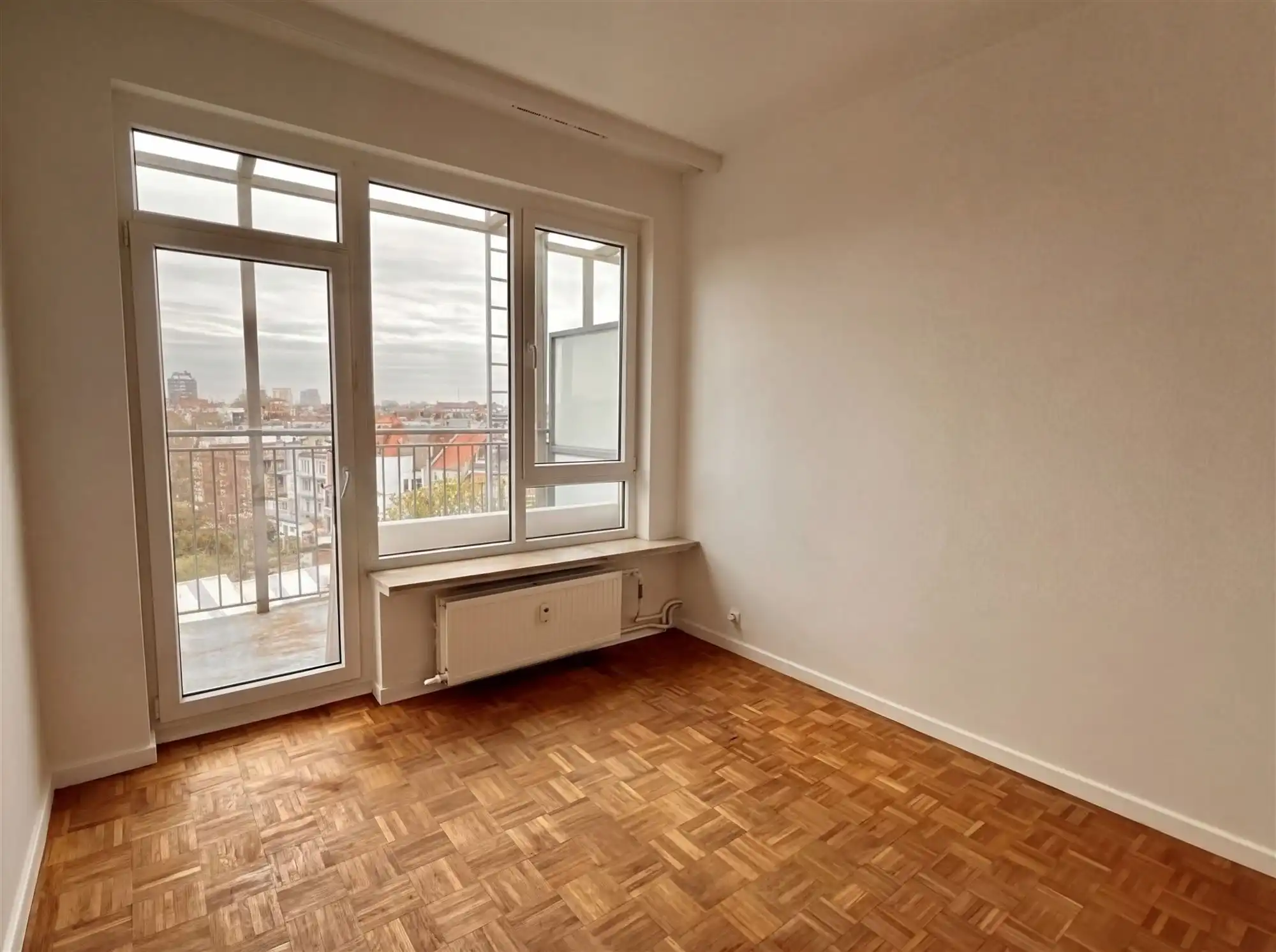 Recent gerenoveerd 4SLPK appartement met terras foto 12