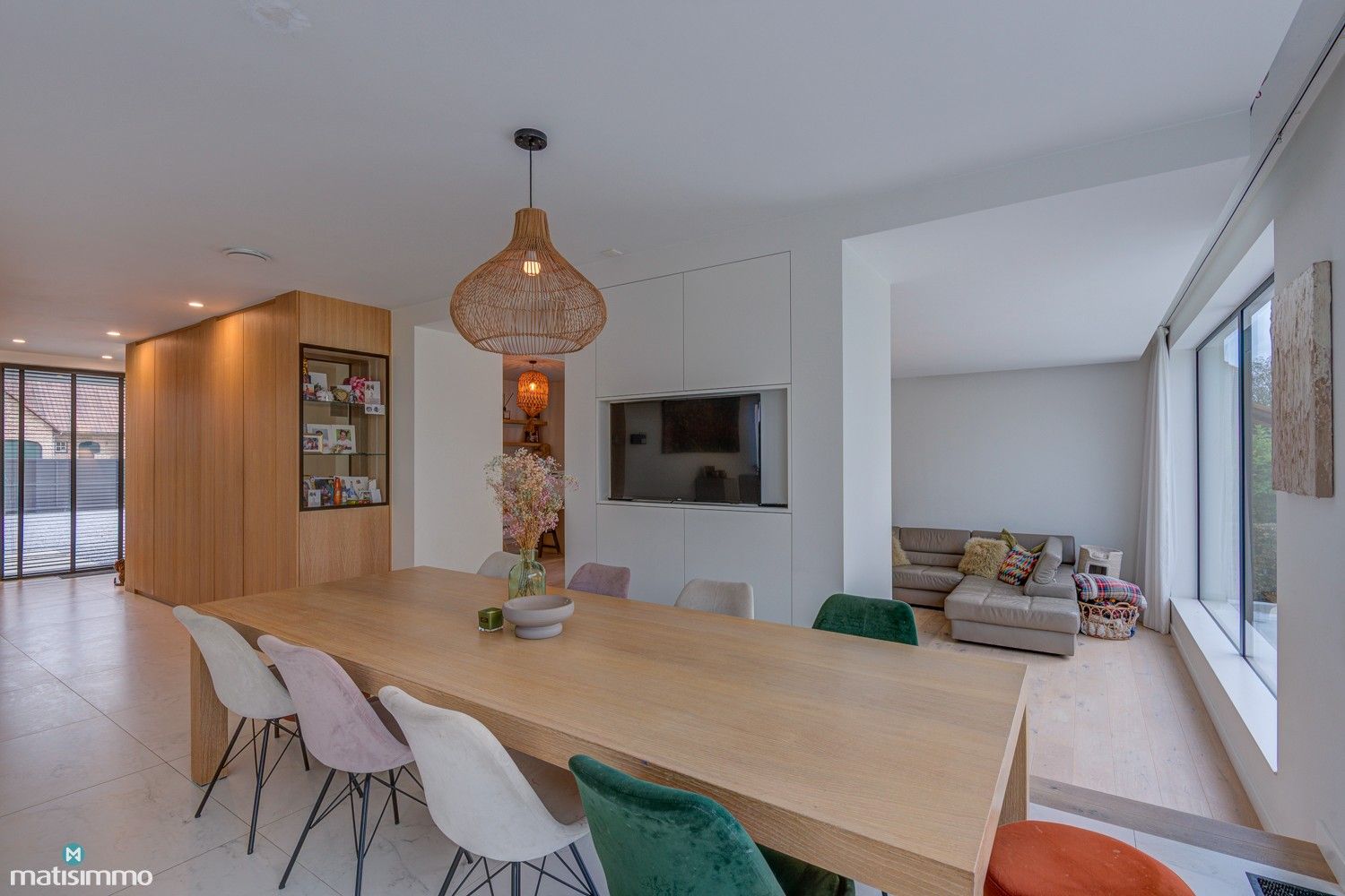 MODERNE VILLA MET INGEBOUWD ZWEMBAD, 3 SLAAPKAMERS EN PRAKTIJKGEDEELTE IN RUSTIGE OMGEVING TE WELLEN foto 9