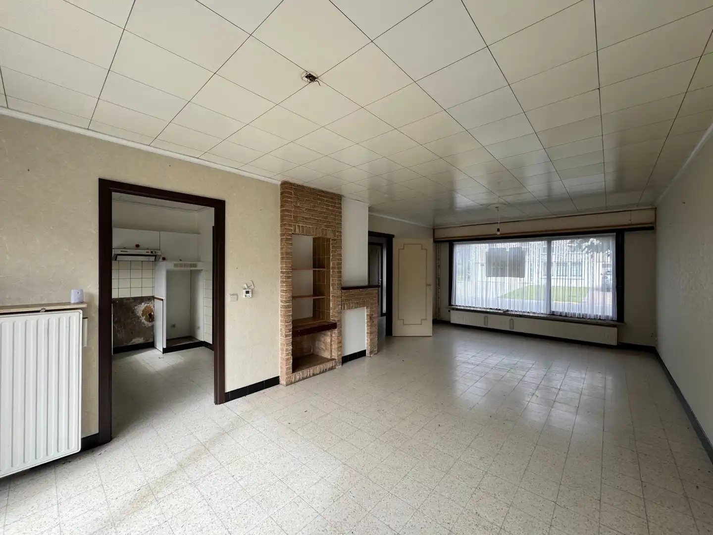 Te renoveren ruime gezinswoning met 5 slaapkamers op een rustige locatie te Heist. foto 5