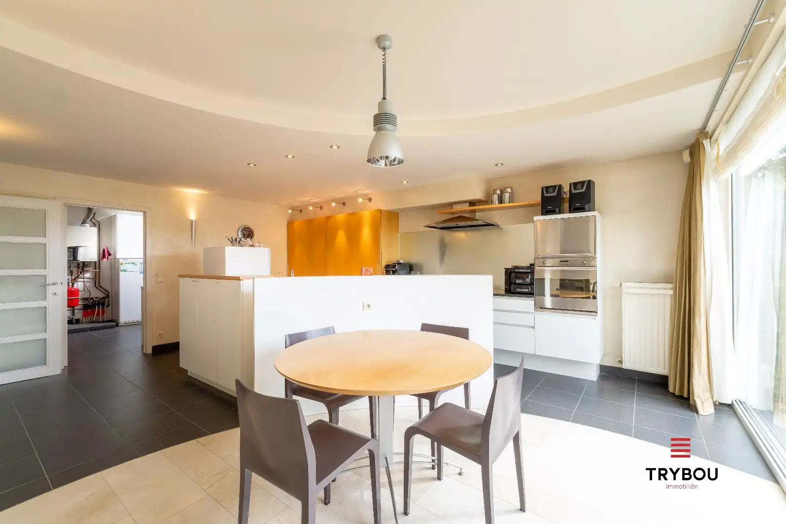 Te koop handelszaak + woning  foto 14