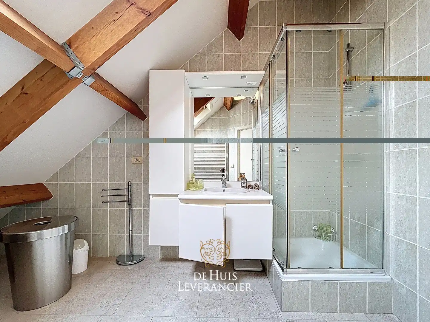 Instapklare vrijstaande woning op top-locatie ! foto 25