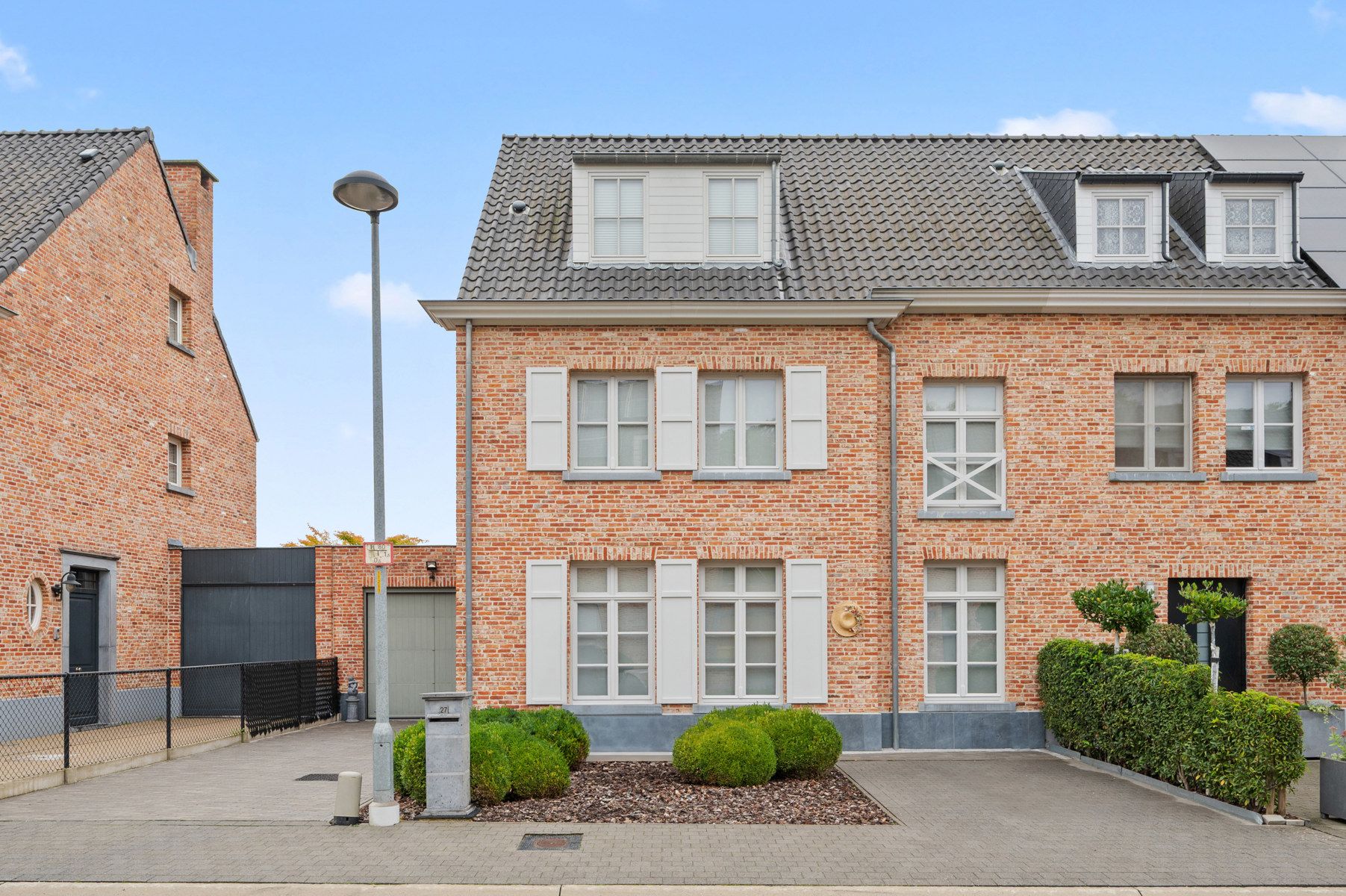 Luxueuze woning met 5 slaapkamers te HEIST-OP-DEN-BERG foto 2