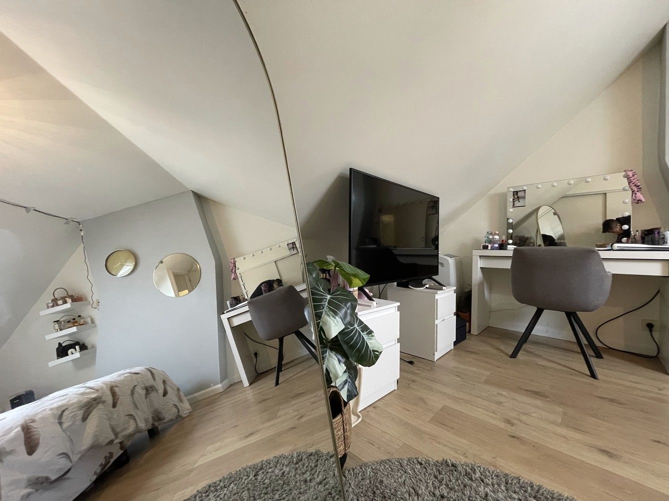 Verrassend ruime en volledig gerenoveerde woning met 3 slaapkamers en tuin foto 21