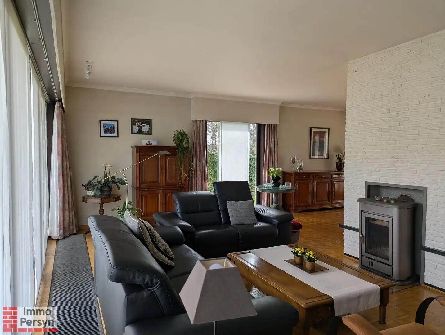 Ruime woning midden in een groene omgeving foto 8