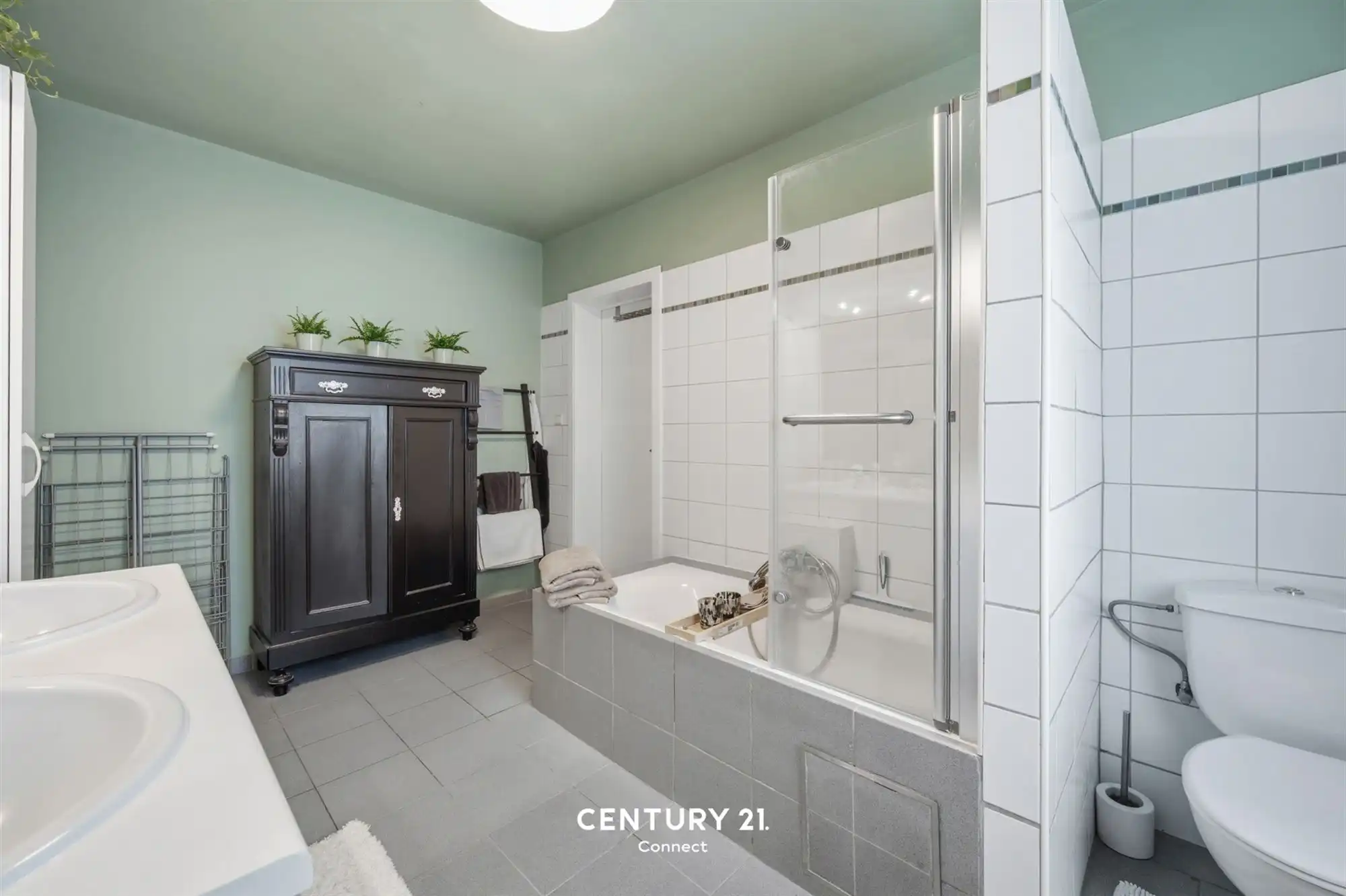 Instapklaar en lichtrijk appartement op top locatie! foto 14