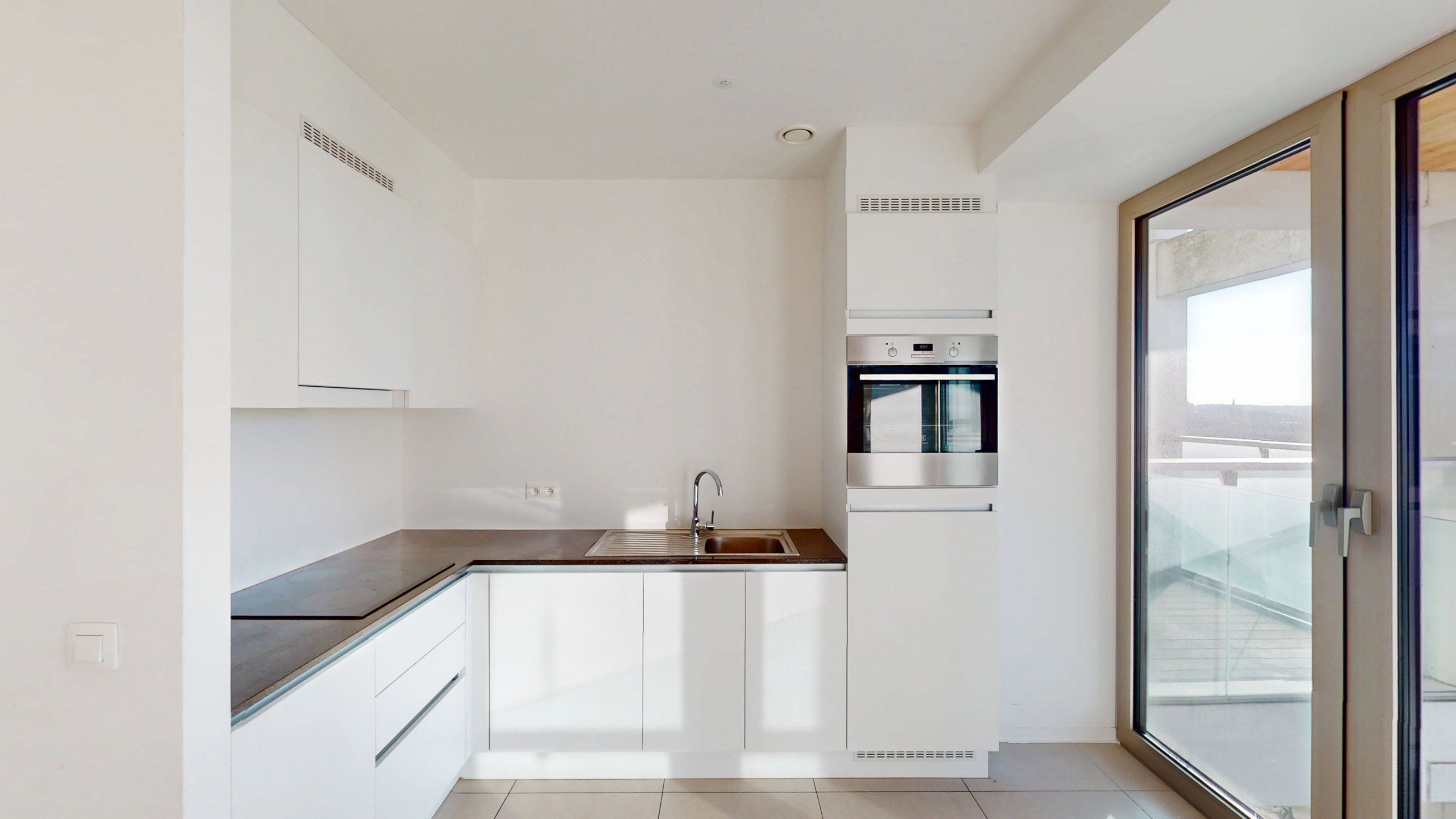 ANTWERPEN-ZUID. Appartement met zicht op de Schelde. foto 3