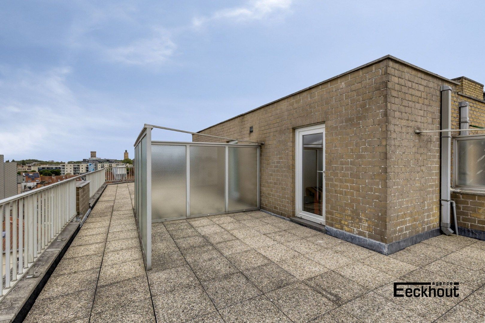 Verzorgd 3-slaapkamerappartement met prachtig zonneterras van 90m2 ! foto 17