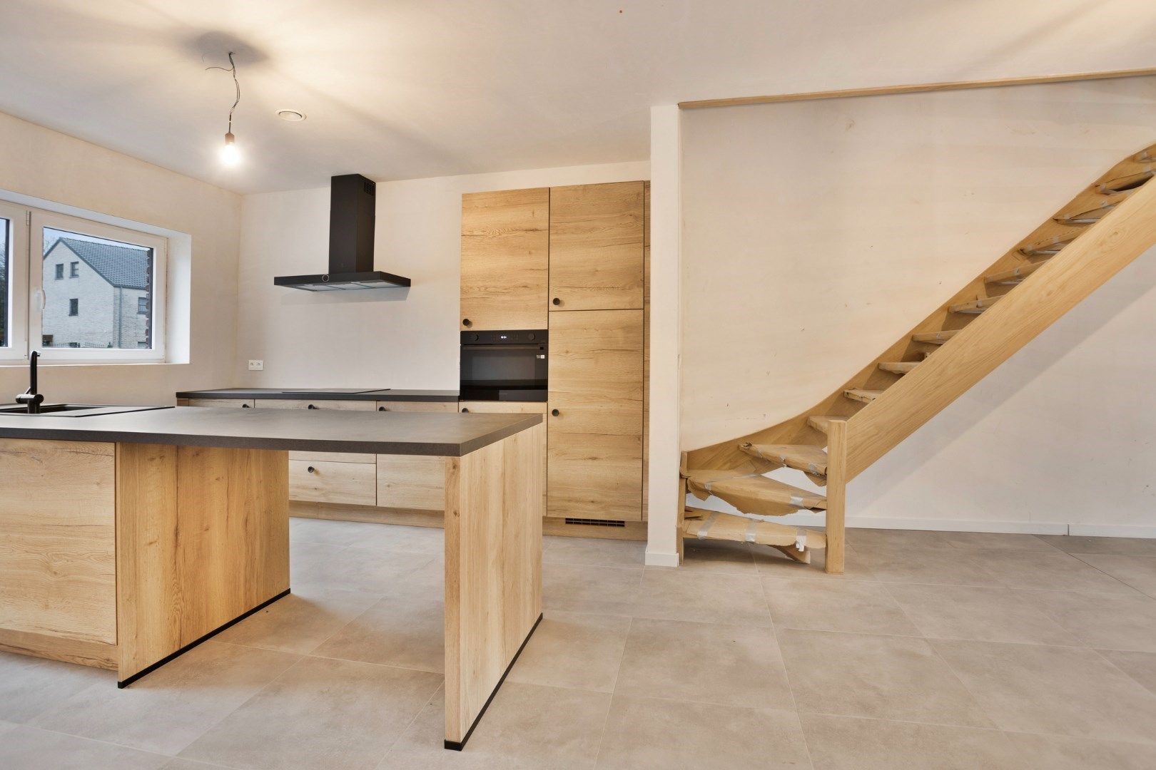 Ruime HOB met 3 slpks en ruime zolderverdieping op 497 m² nabij het centrum van Balen ! foto 3