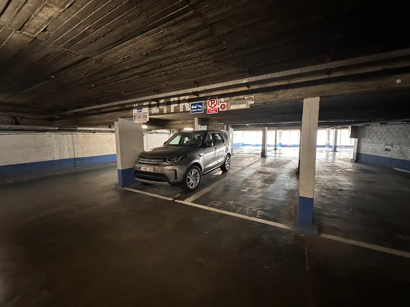 Overdekte standplaats in cetrum foto 7