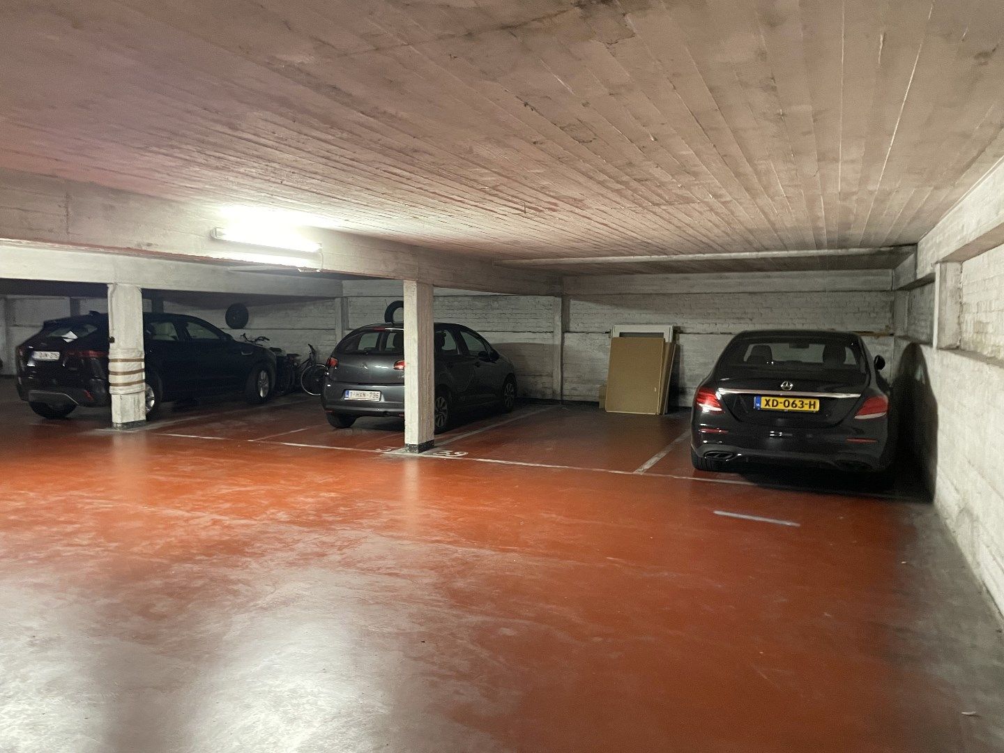 Zeer goed gelegen penthouse met zonneterrassen vlakbij de winkels van de Dumortierlaan en de Lippenslaan. Mogelijkheid tot aankoop parking. foto 24