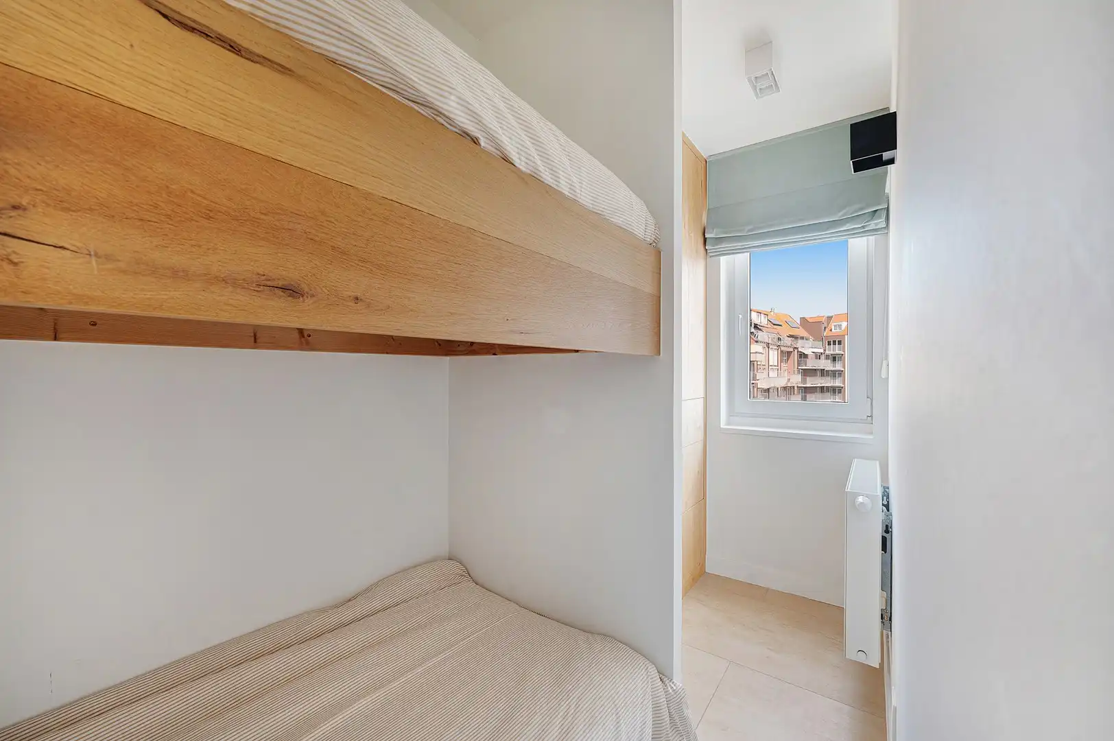 Instapklaar gemeubeld appartement met zeezicht. foto 23