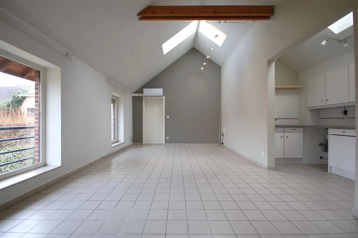 Goed gelegen appartement met 1 slaapkamer midden in het centrum foto 2