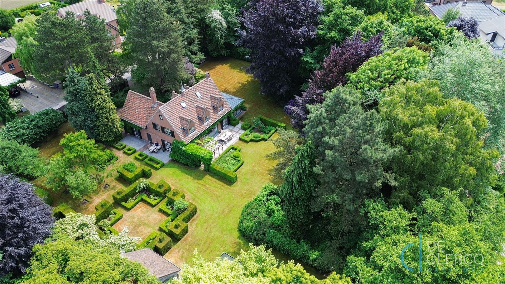 Karaktervolle villa op omvangrijk perceel te koop Lochristi! foto 39