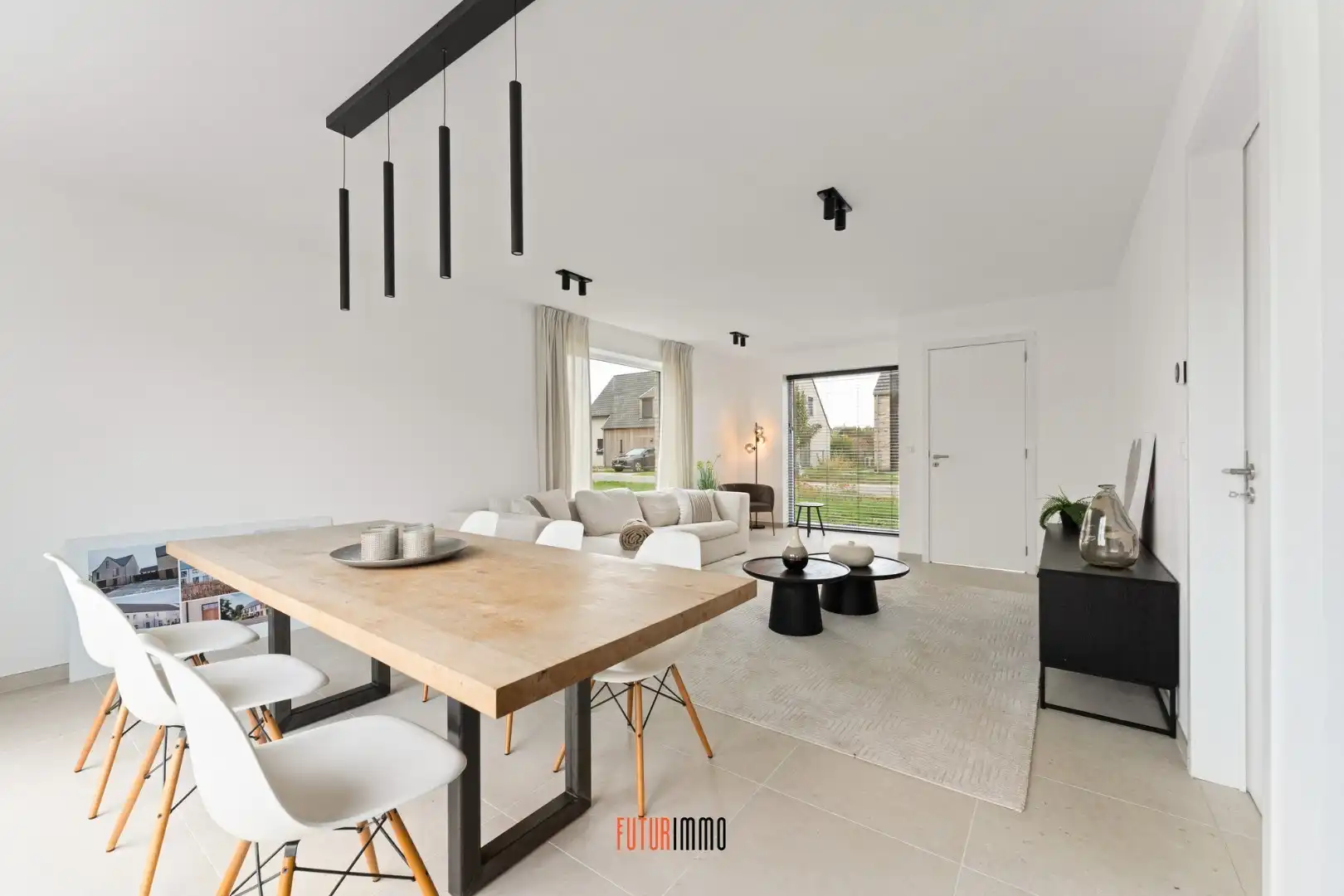 Nieuwbouwwoning met garage foto 2