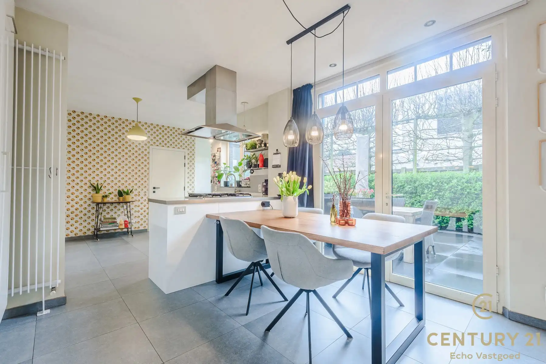 Charmante woonst met 5 slpk, tuintje, bijhuis en zwemvijver  foto 8