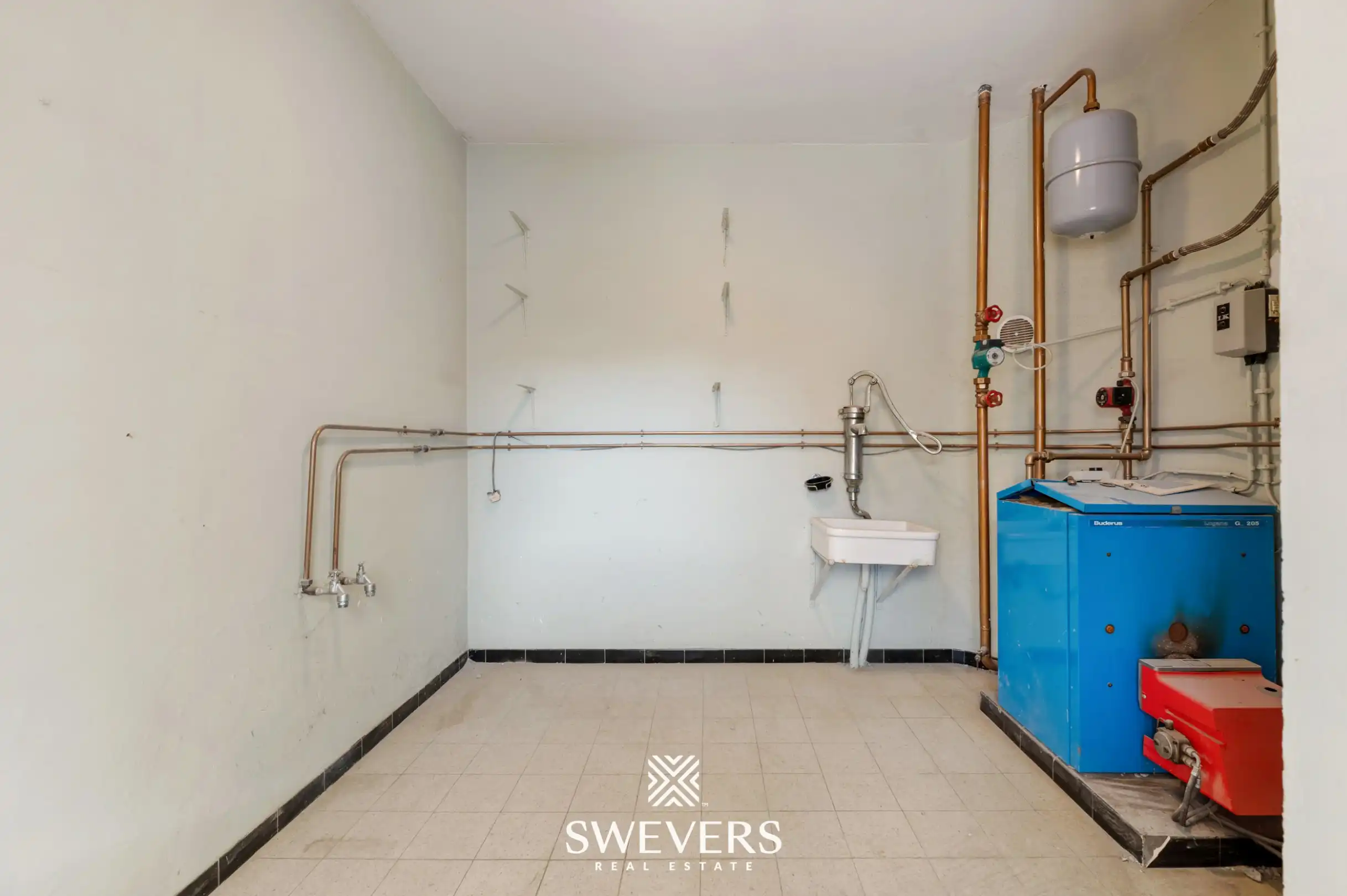 Gestripte OB met vergunde plannen en afgewerkte zolder op 10 are foto 9