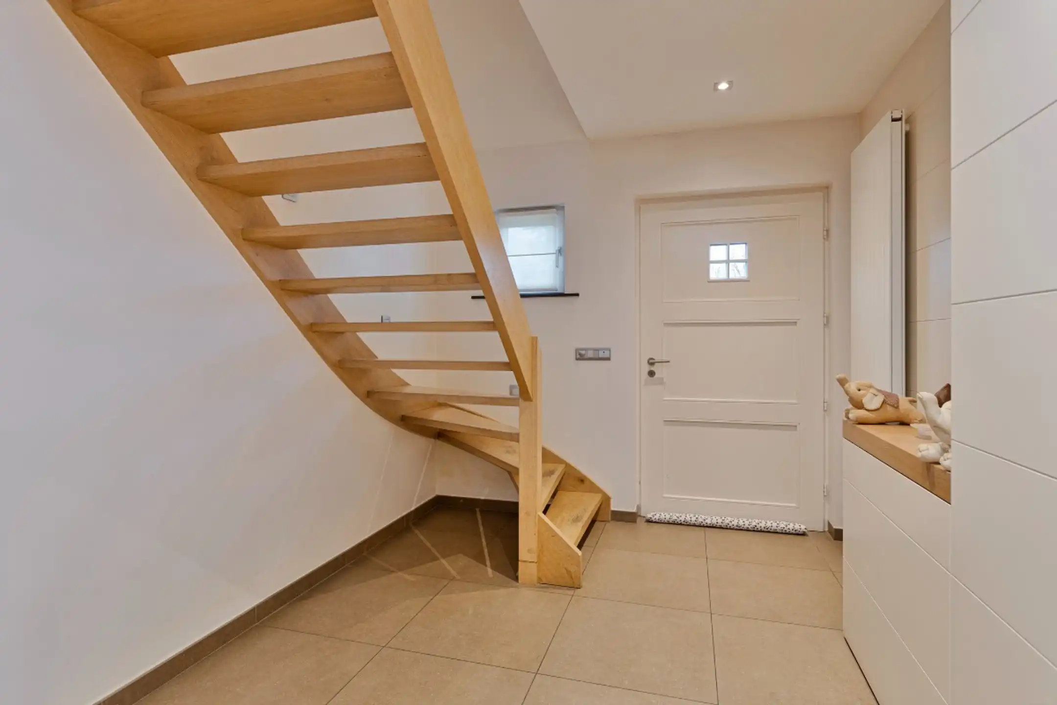 Modern ingerichte villa met loods in Moerkerke foto 7