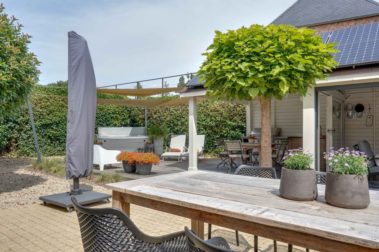 Uitstekend gelegen, gerenoveerde villa op 10a foto 55