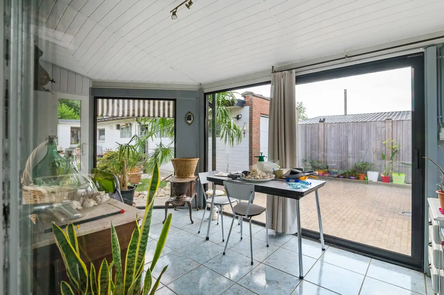 Instapklare woning met 2 slpkrs en ruime tuin te Beerzel foto 12