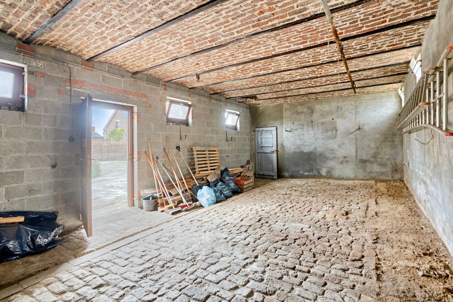 KARAKTERVOLLE DUBBELWOONST IN EEN DOODLOPENDE STRAAT foto 23