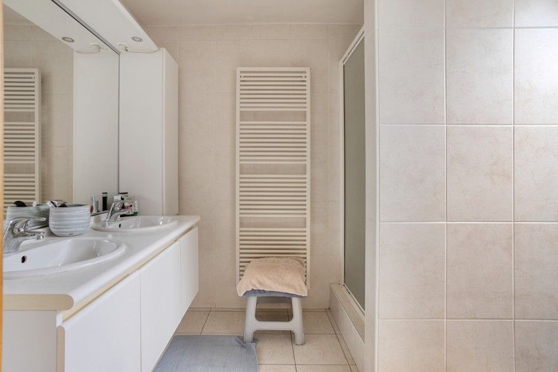 🏡 Lichtrijk appartement met 2 slaapkamers, ruim terras in hartje Wakken! ☀️ foto 17