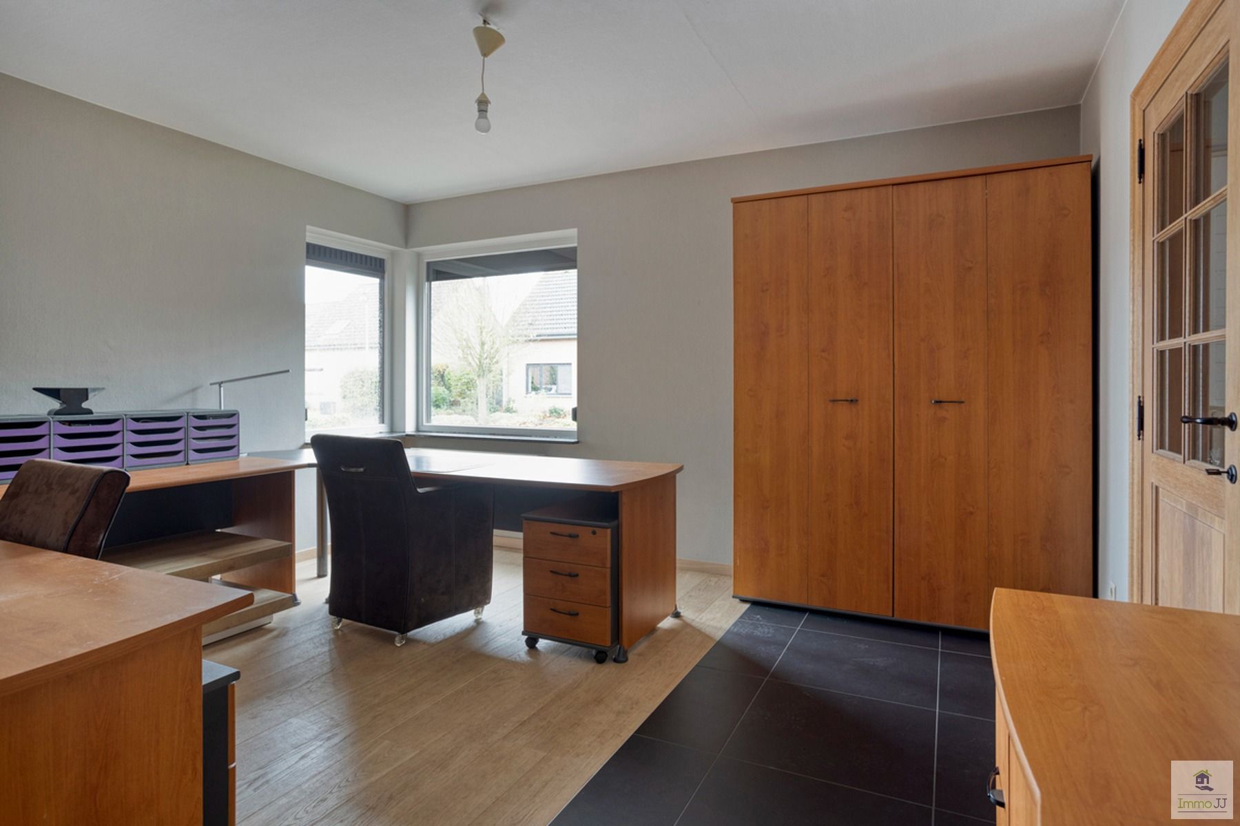 Halfopen bebouwing met zwembad foto 3