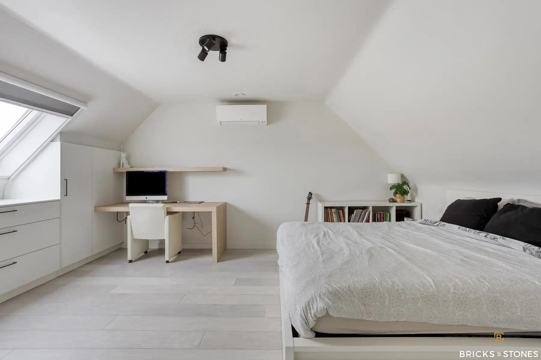 Recente HOB met 4 slaapkamers en tuin foto 27