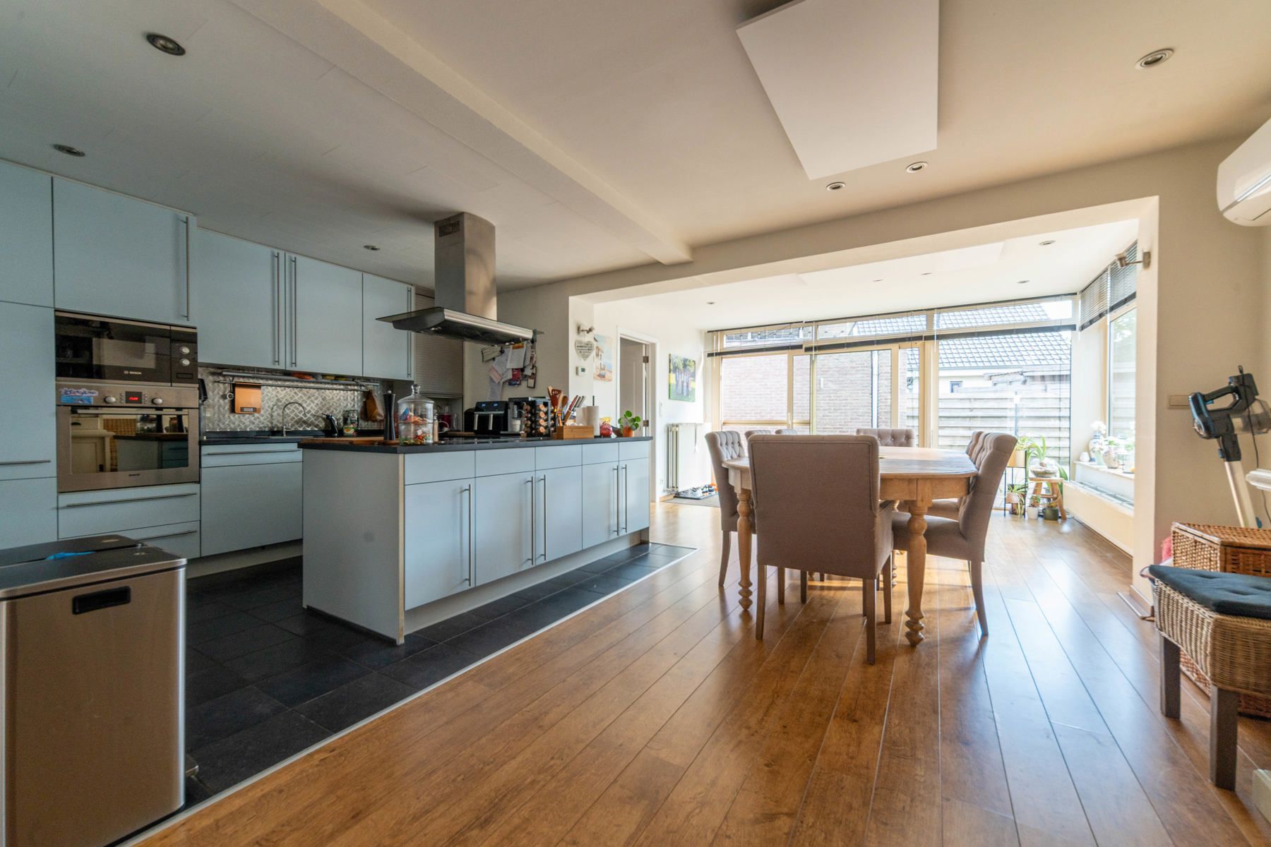 Ruime en lichtrijke halfopen bebouwing te Schelle. foto 5