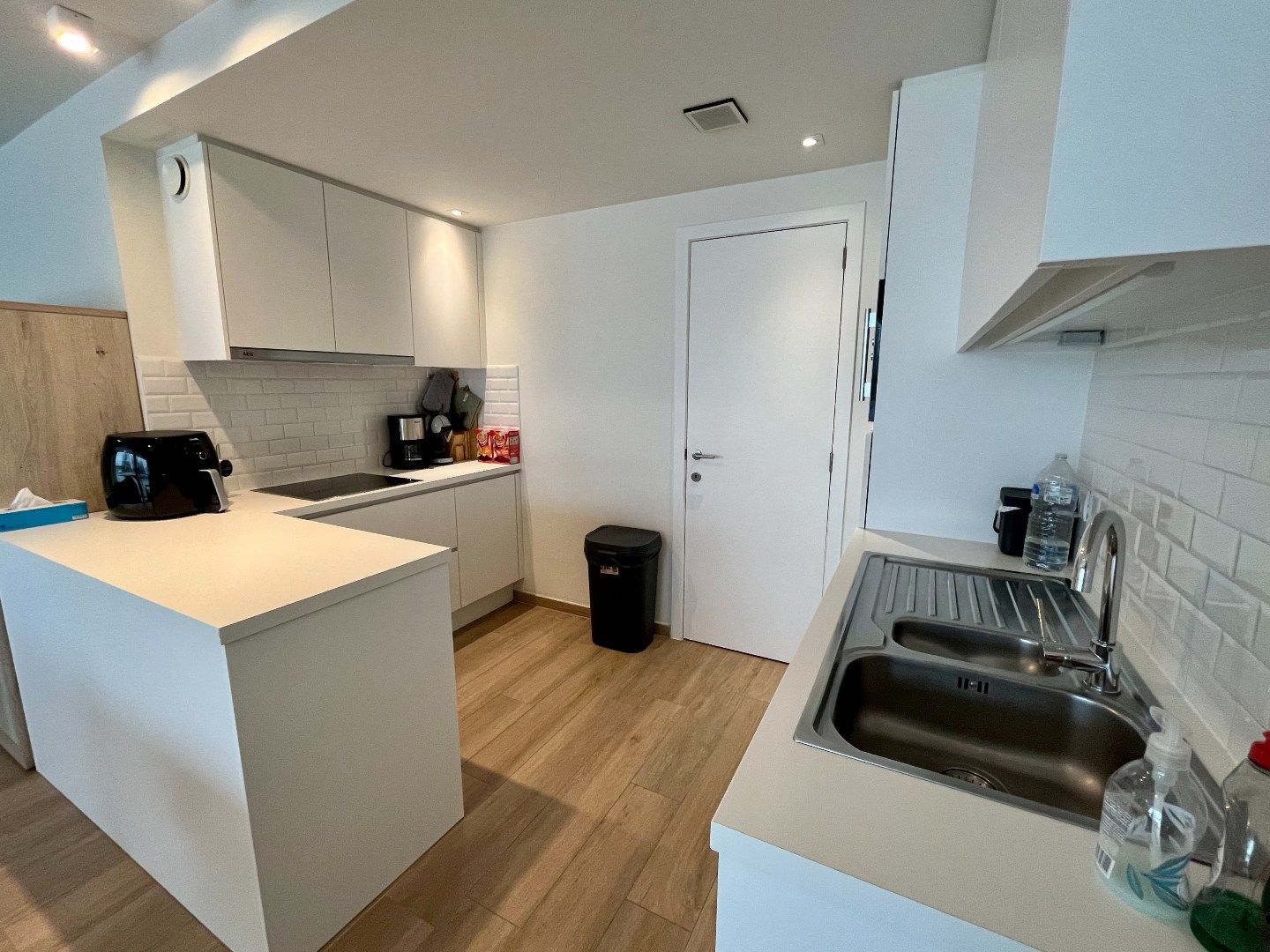 Modern appartement met 2 ruime slaapkamers en royaal terras foto 6
