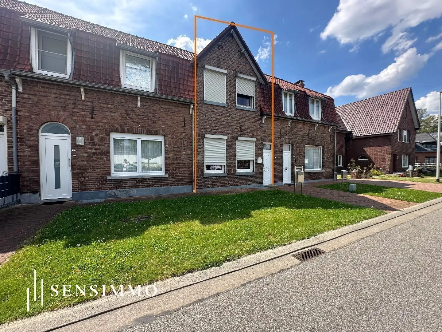 Rijwoning met 3 slaapkamers in woonwijk te Genk foto 3