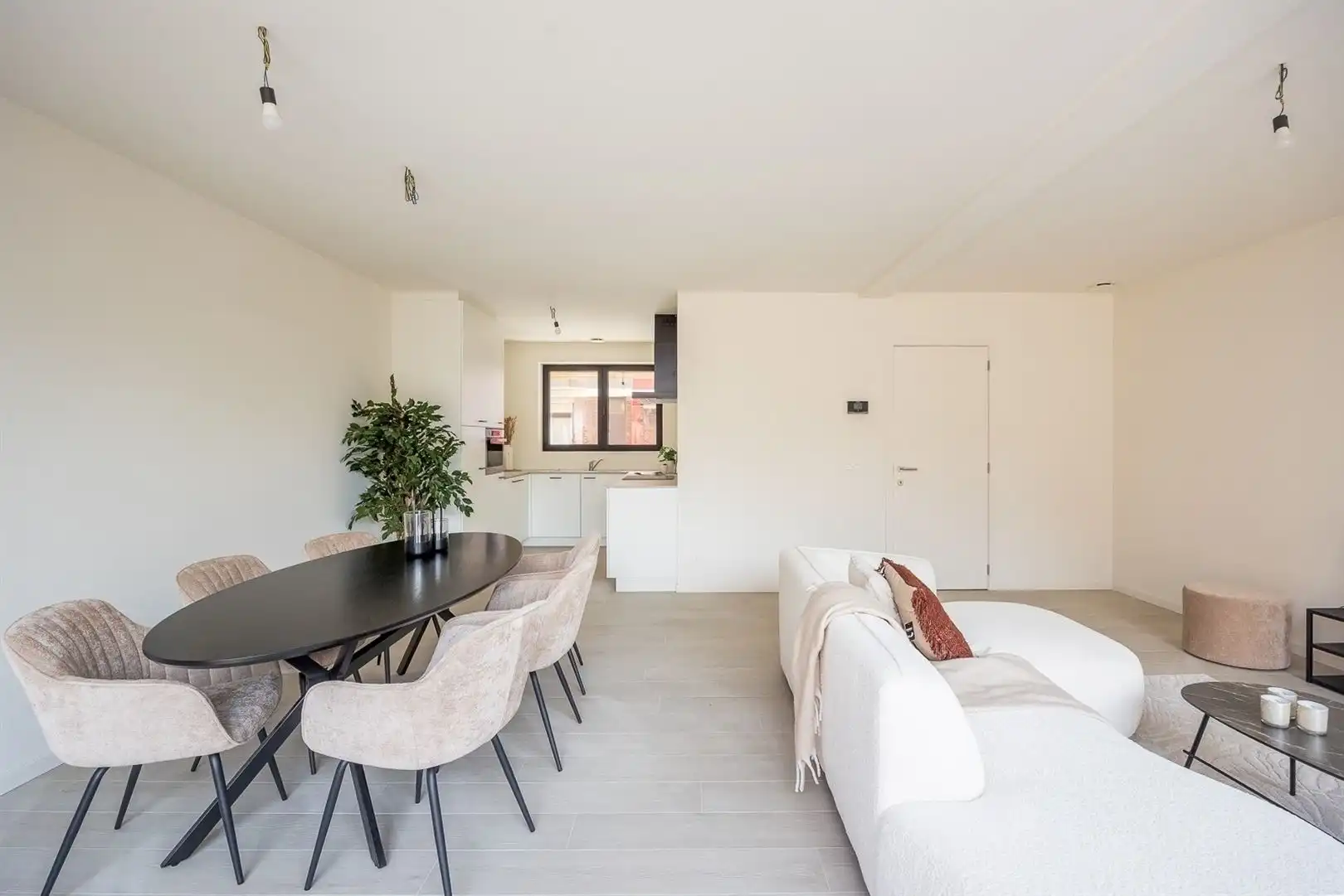 Energiezunige ruime woning nabij centrum Kapellen foto 2