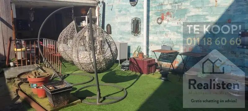 2 Appartementen + 4 winkels foto 34