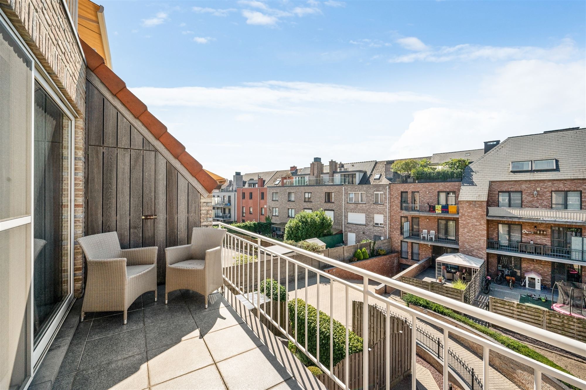 Ruim twee-slaapkamerappartement te Beerzel foto 11