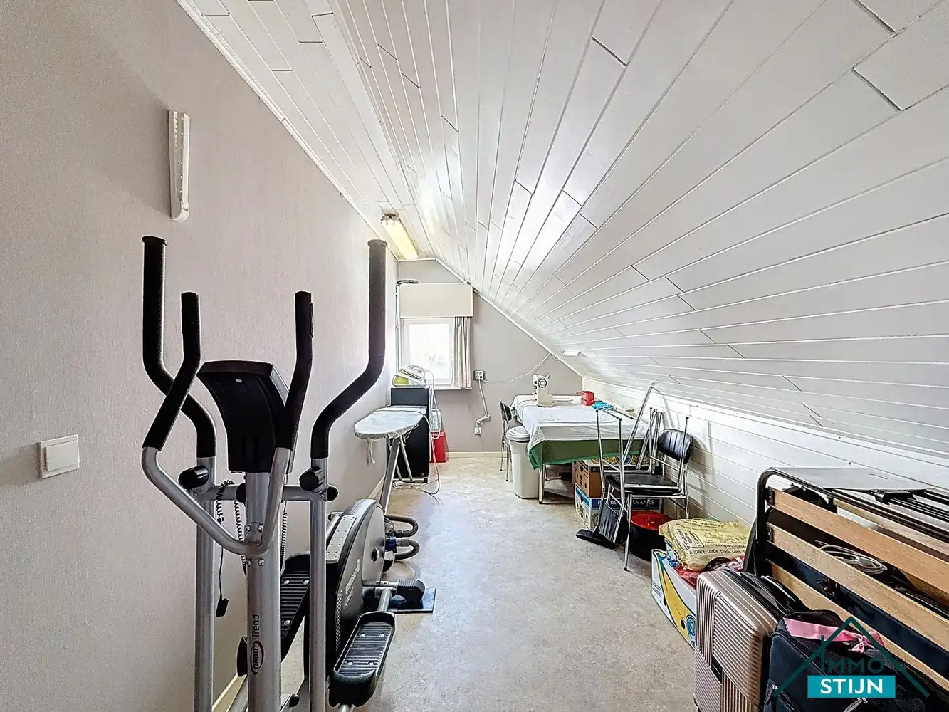 Landelijk gelegen woning met dubbele garage foto 17